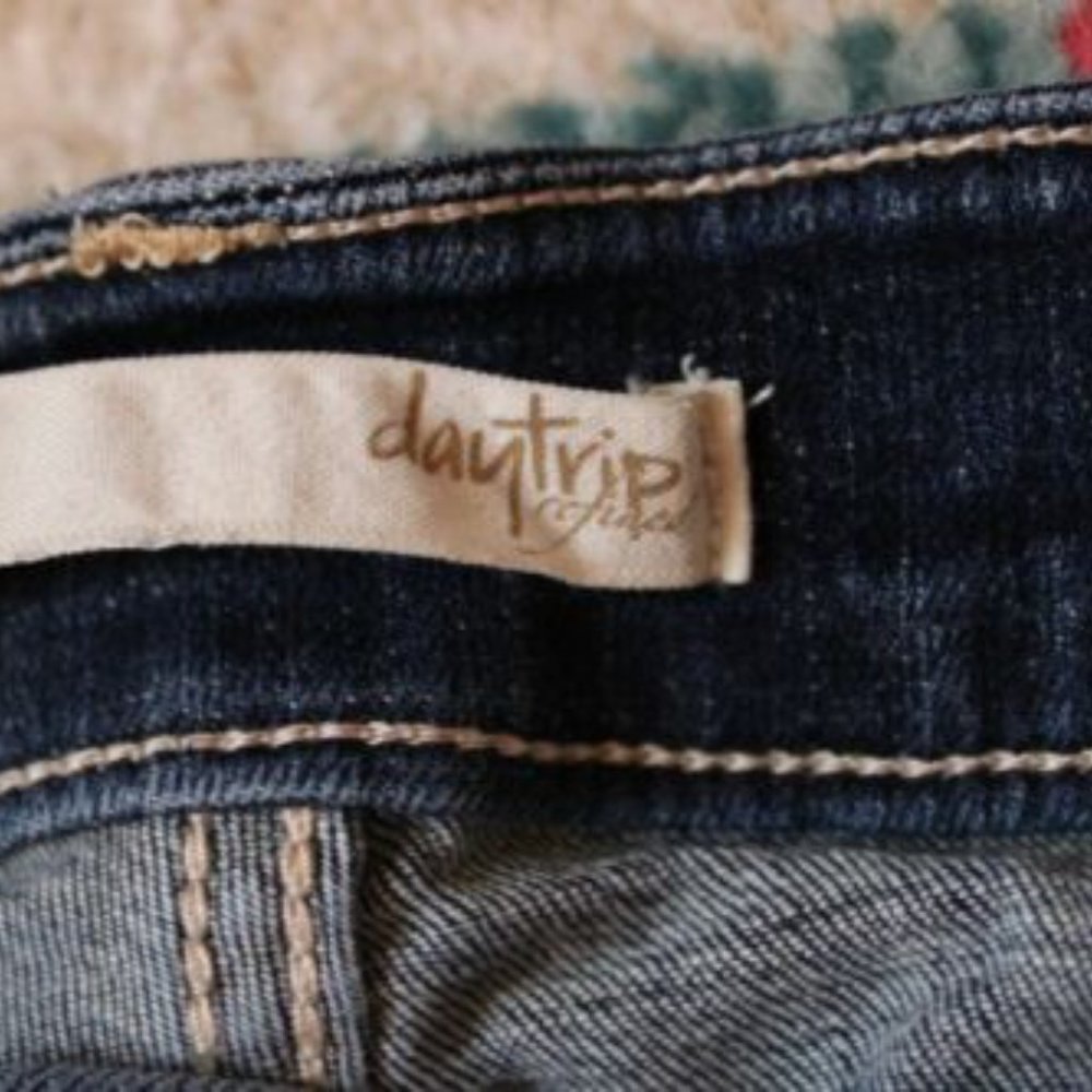 Size Type: Regular Pattern: Solid Department: Men… - image 3